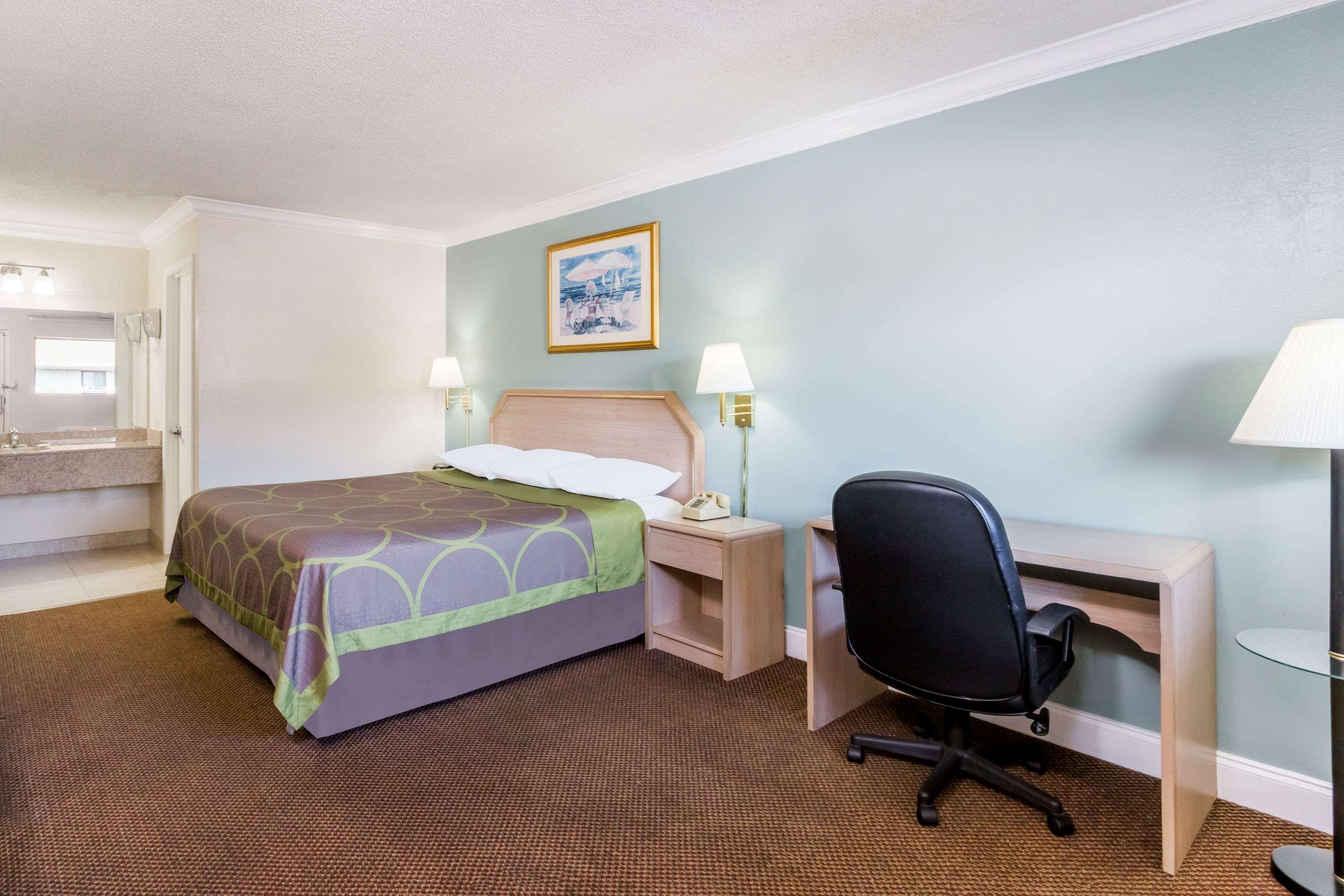 Super 8 By Wyndham Ft Walton Beach Fort Walton Beach Eksteriør billede